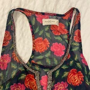 Very cute top form ABERCROMBIE